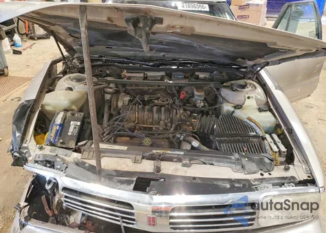 1997 Oldsmobile Regency z USA, uszkodzony, nr VIN 1G3HC52K8V4837682